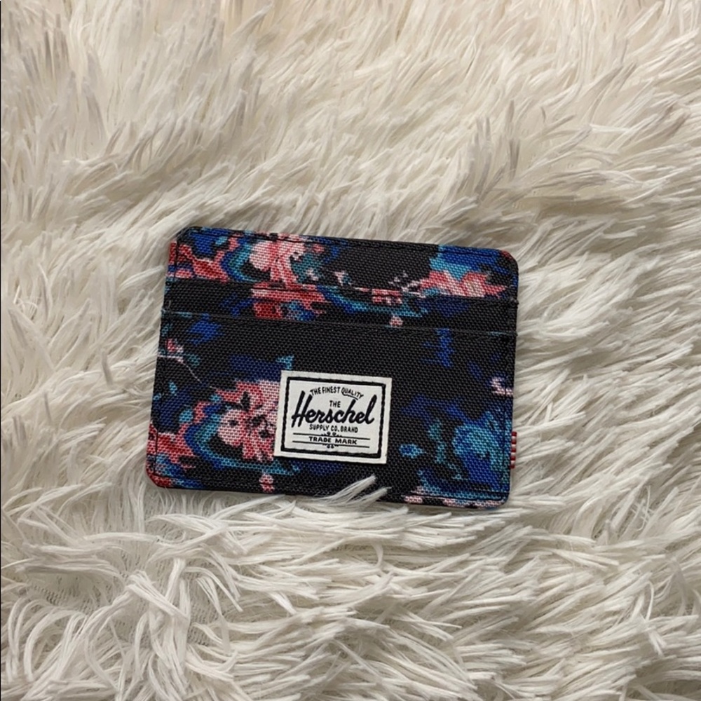 Herschel floral card holder